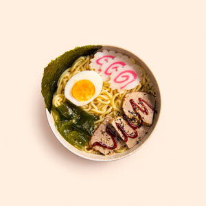 205. EN SOPA RAMEN EN SOPA DE CERDO